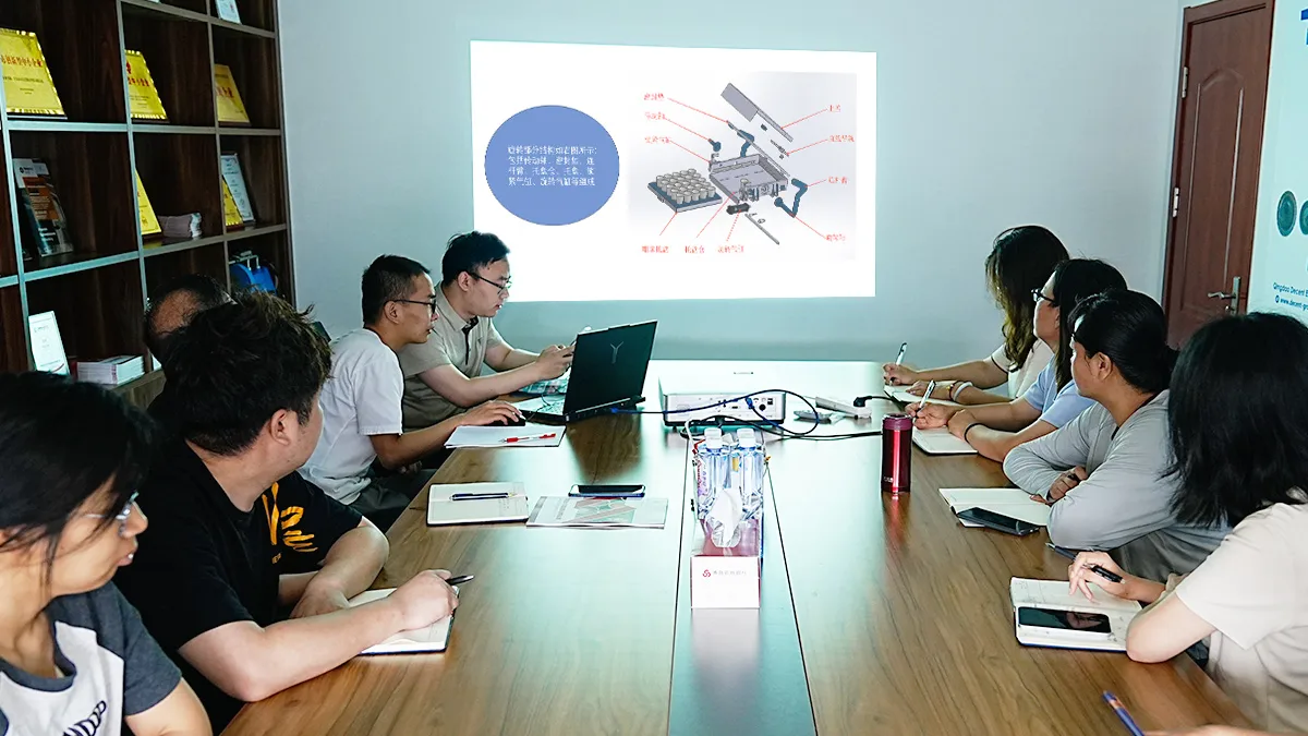 Qingdao Decent Group team attends Crucible Tumbler product training session