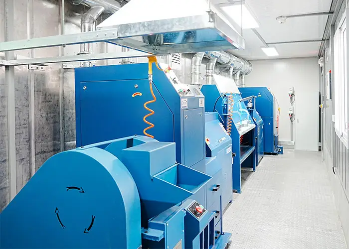 Container laboratory interior, blue sample preparation machinery, Qingdao Decent Group Mexican Project, modular lab solution.